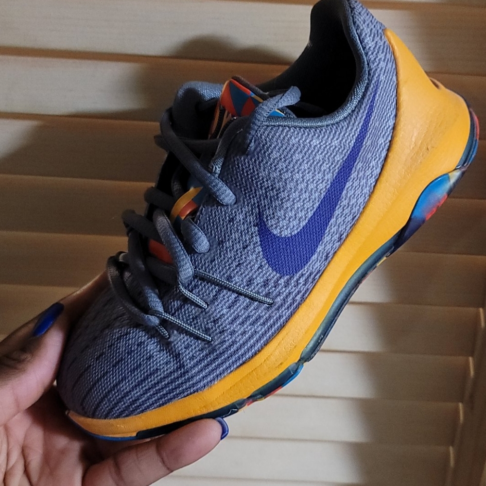 Boys Nike sneaker